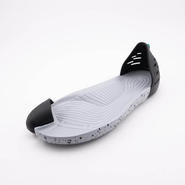iguaneye-toe-shoes-BG
